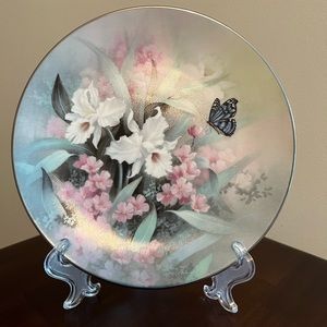Edwin M. Knowles Collectible Plate, “Sapphire Wings”, Butterfly collectors plate